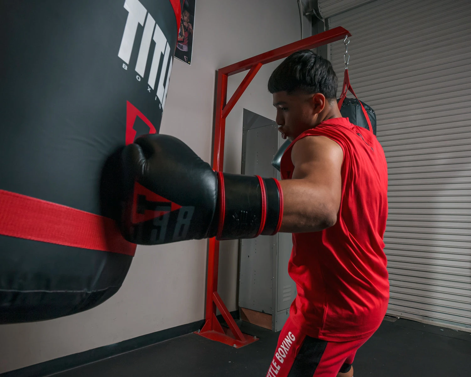 TITLE Boxing Throwback 1998 Anniversary Bag Glove 4 TITLE Boxing Throwback 1998 Anniversary Bag Glove - Image 2