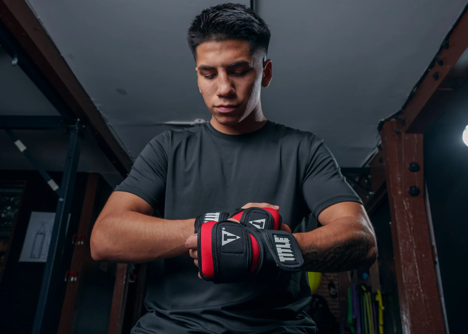 TITLE Boxing Deluxe Weighted Gloves 2.0 7 TITLE Boxing Deluxe Weighted Gloves 2.0 - Image 5