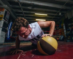 TITLE Boxing Retro Leather Medicine Balls 8 TITLE Boxing Retro Leather Medicine Balls -Boxing Shop ROSMBBR 2