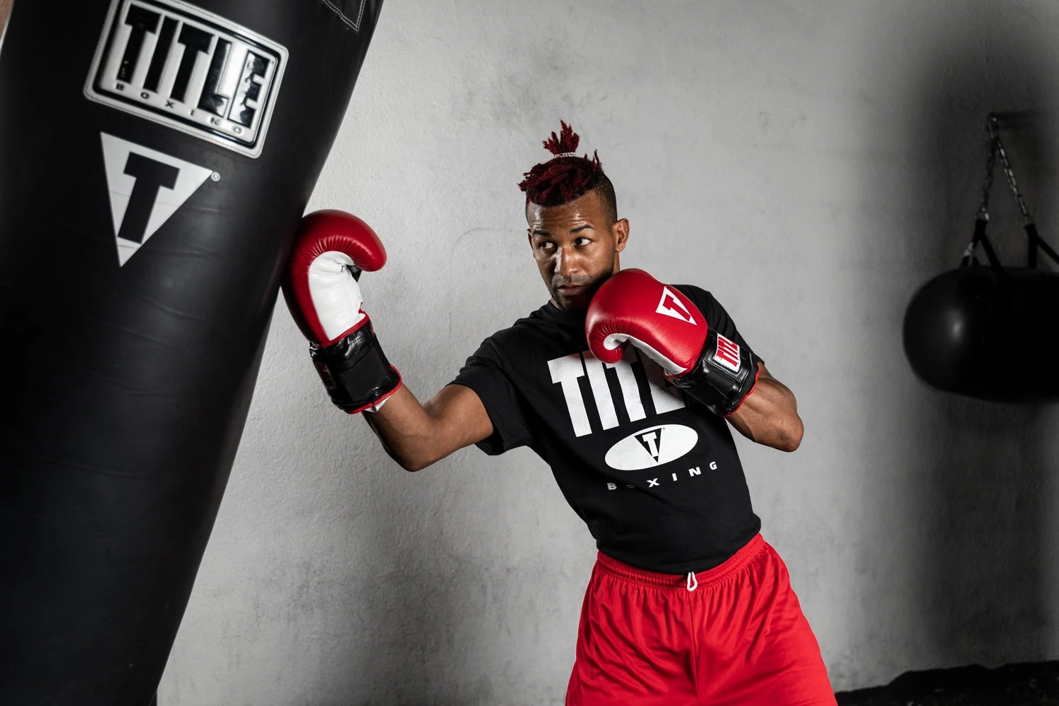 TITLE Classic Power Weight Bag Gloves 4 TITLE Classic Power Weight Bag Gloves - Image 2