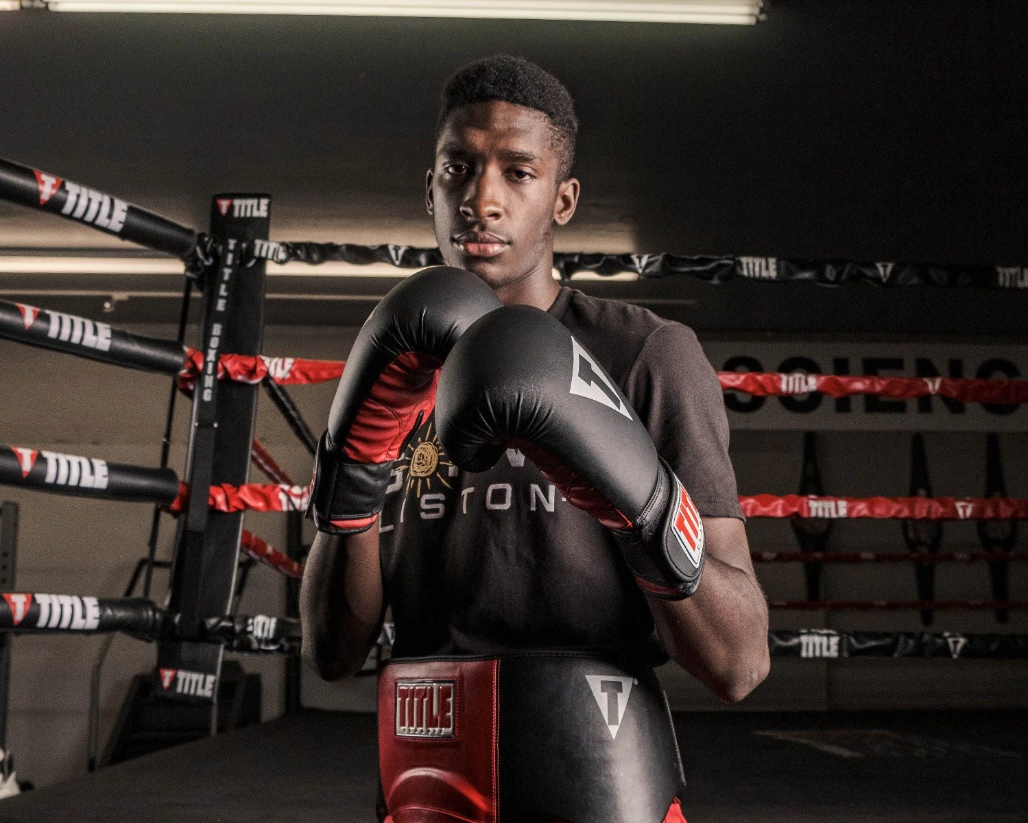 TITLE Classic Fitness Boxing Gloves 5 TITLE Classic Fitness Boxing Gloves - Image 3